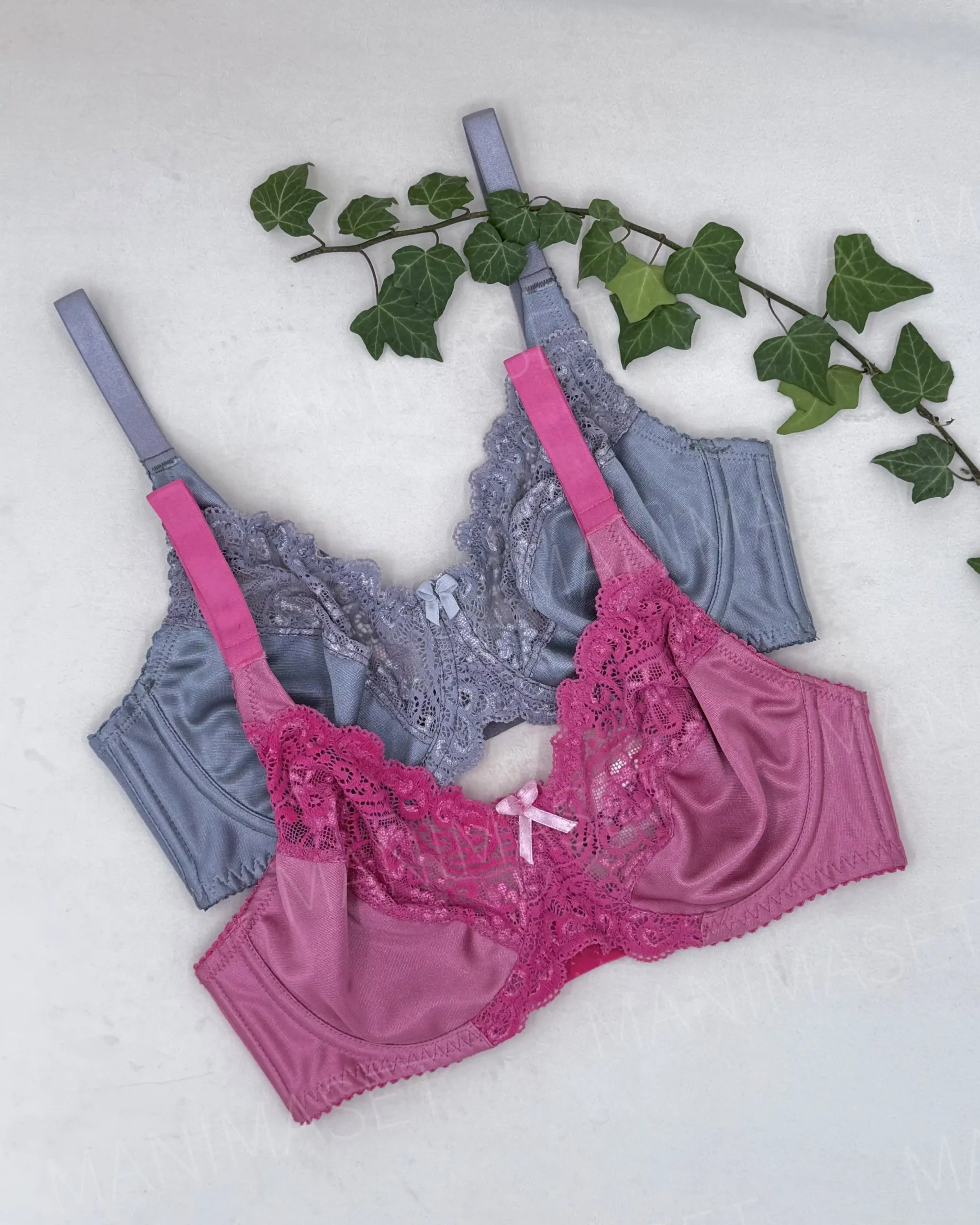 سوتین جمع کننده مروا